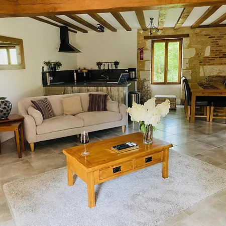 Moulin Du Fontcourt Bed and breakfast 4*