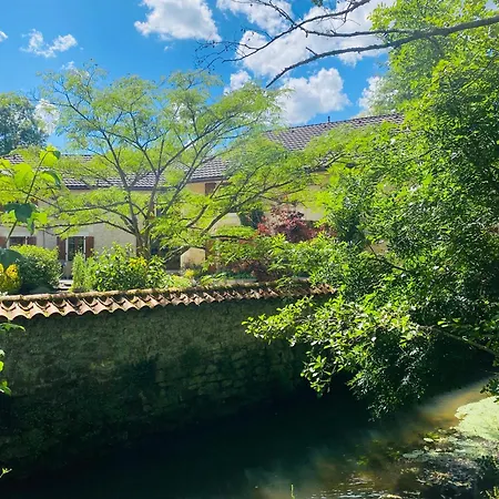 Moulin Du Fontcourt 4*