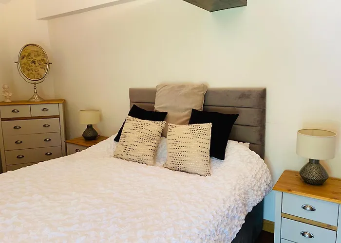 Moulin Du Fontcourt 住宿加早餐酒店