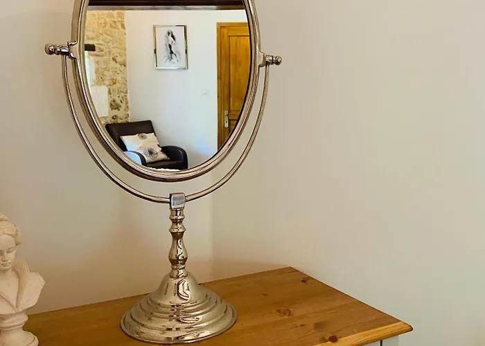 Moulin Du Fontcourt 住宿加早餐酒店 4*