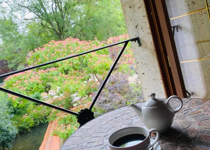 Moulin Du Fontcourt 4*