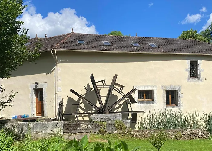 Moulin Du Fontcourt 4*