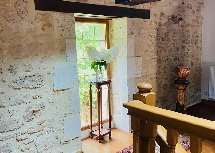 Moulin Du Fontcourt 4*