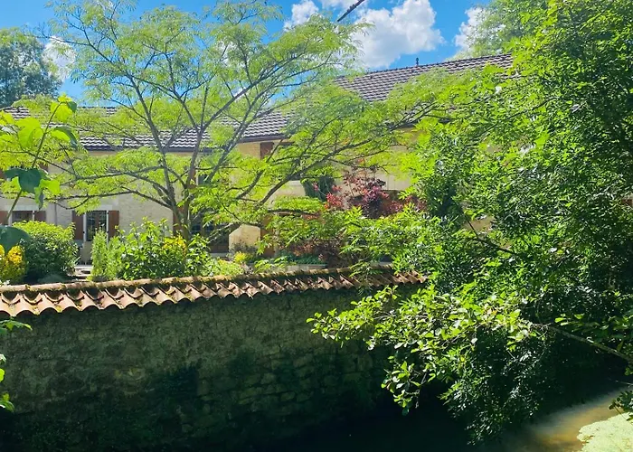 Moulin Du Fontcourt 4*